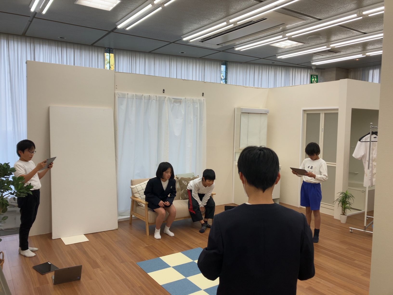 亀川小学校の生徒がCM撮影で来社されました